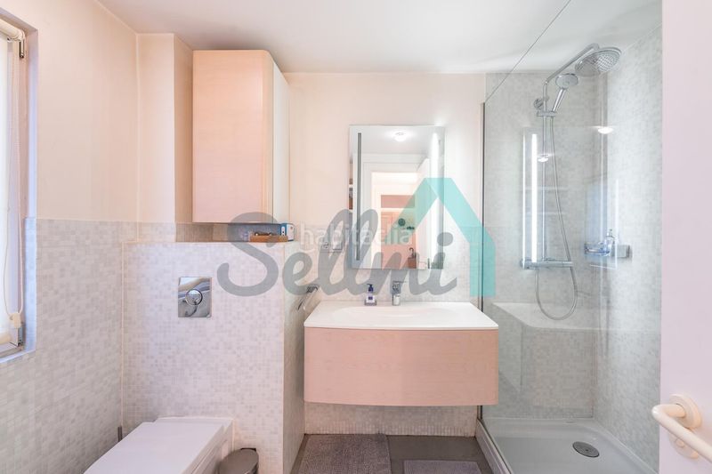 Foto 0f7eb800-af30-48d0-aecf-4e960ab688c4. Pis amb calefacció a Salesas - Foncalada - Campoamor Oviedo