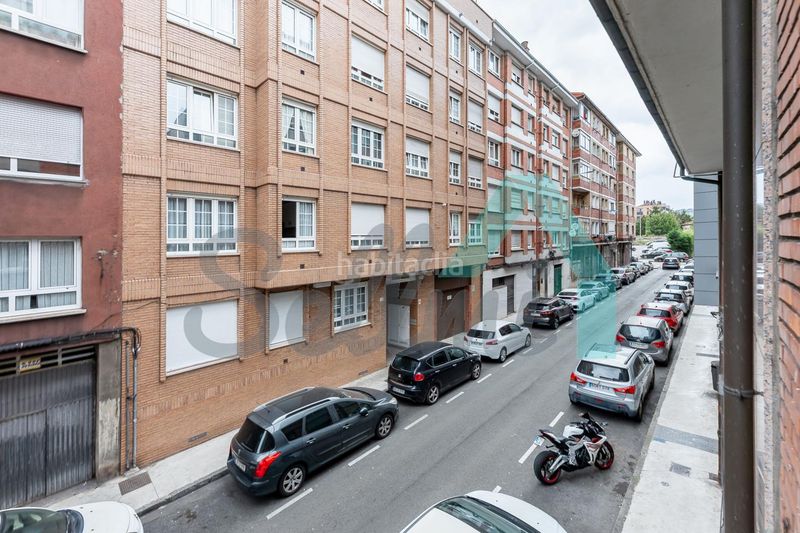 Foto 6fbf5c43-ed95-4c81-8702-d195549b3aa1. Flat in La Calzada Gijón