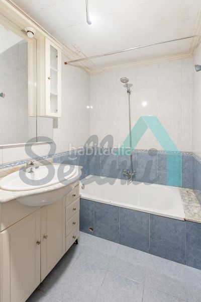 Foto b2fba31a-abb0-4fc4-a9dc-8e1b36dfde26. Flat in La Calzada Gijón