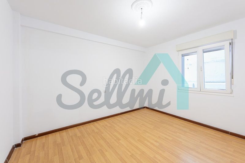 Foto f0e55c0b-ae32-48e7-8667-f3c35c8f7ad6. Flat in La Calzada Gijón
