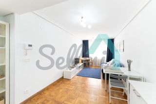 Miete Etagenwohnung  Calle muñoz degraín