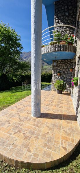 Foto 17fbb906-0b46-4cd2-be19-0b0d9e32bb4e. Casa amb calefacció aparcament a Riosa