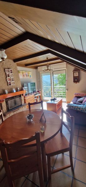 Foto 4ea19219-1b81-4877-b64c-cb1a88f630af. Casa amb calefacció aparcament a Riosa