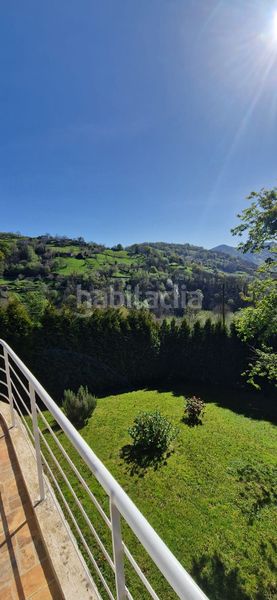 Foto b4c5ea8c-d093-4776-8912-d56f88529367. Casa amb calefacció aparcament a Riosa