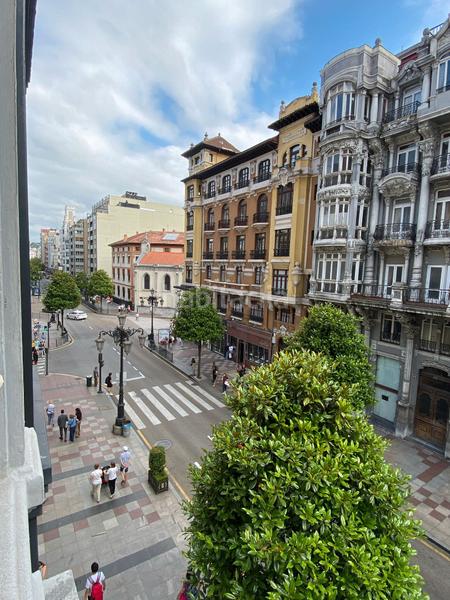 Foto f4804b4e-a65d-4723-9d89-b286b3db3d39. Appartamento con parcheggio in Salesas - Foncalada - Campoamor Oviedo
