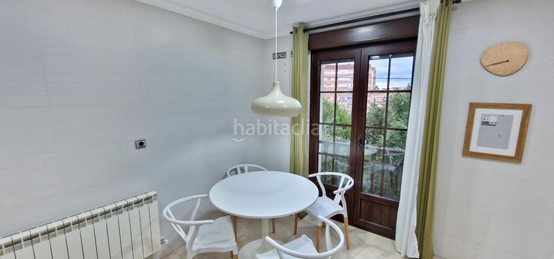 Foto 347119aa-9e90-4801-a3aa-d0530e6aff40. Casa pareada en Centro Avilés