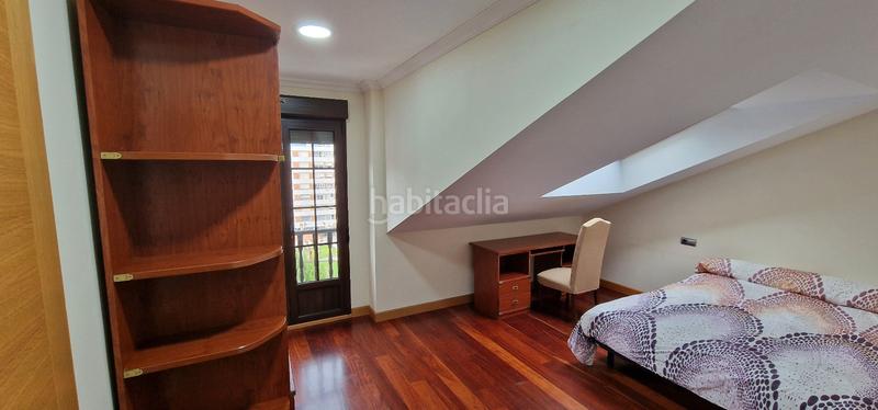 Foto 8b9d5f25-6a2e-4f00-9a8c-aa5d71a207fa. Casa pareada en Centro Avilés