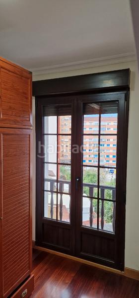 Foto eb7dd336-f492-4954-a9e0-68b126c45b5f. Casa pareada en Centro Avilés