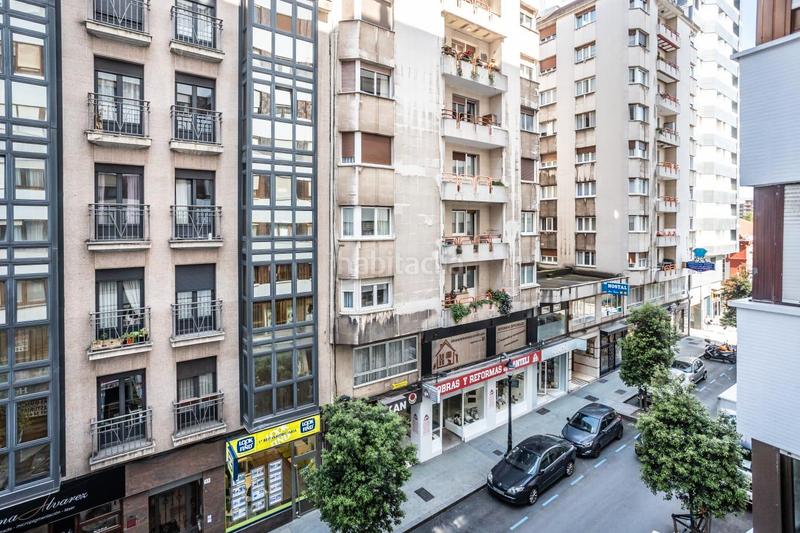 Foto 8d47bb99-67ca-4e79-a13c-c15e79868afb. Flat with heating in Centro Gijón