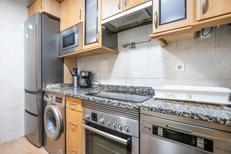 Foto b8842d2e-3e2e-4197-9da7-1cf39ad3cb72. Flat with heating in Centro Gijón