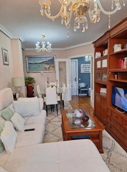 Foto f76e4ddb-f50a-4d2d-aff1-93169ec20ea0. Duplex con riscaldamento parcheggio in Colloto Oviedo