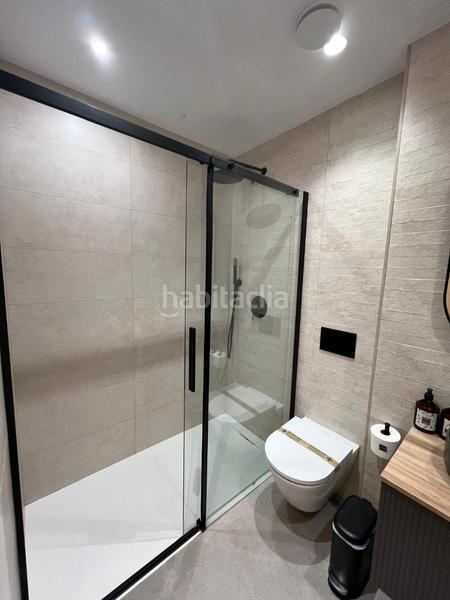 Foto ee5dcc2e-d10b-402f-aedf-d2f43cdcc13d. Pis amb calefacció a La Arena Gijón