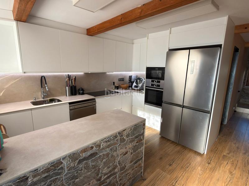 Foto 12bb43ec-a5cd-490b-8de9-d49a32801638. Chalet con camino riscaldamento parcheggio in la pola Siero Siero