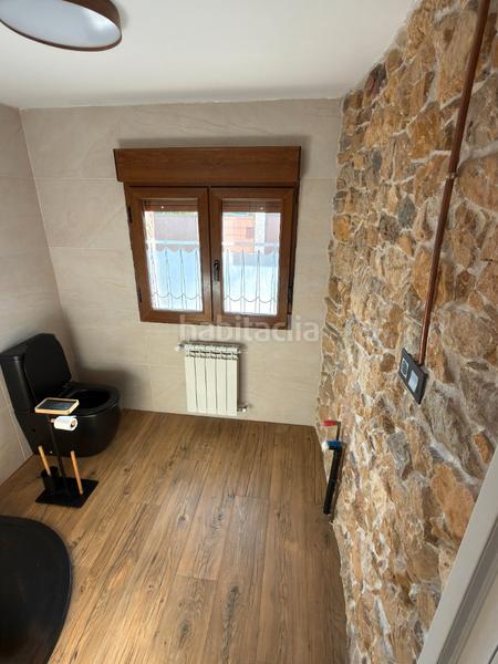 Foto a172ac9a-4d24-4f31-82ec-807cc2b20ae3. Chalet con camino riscaldamento parcheggio in la pola Siero Siero