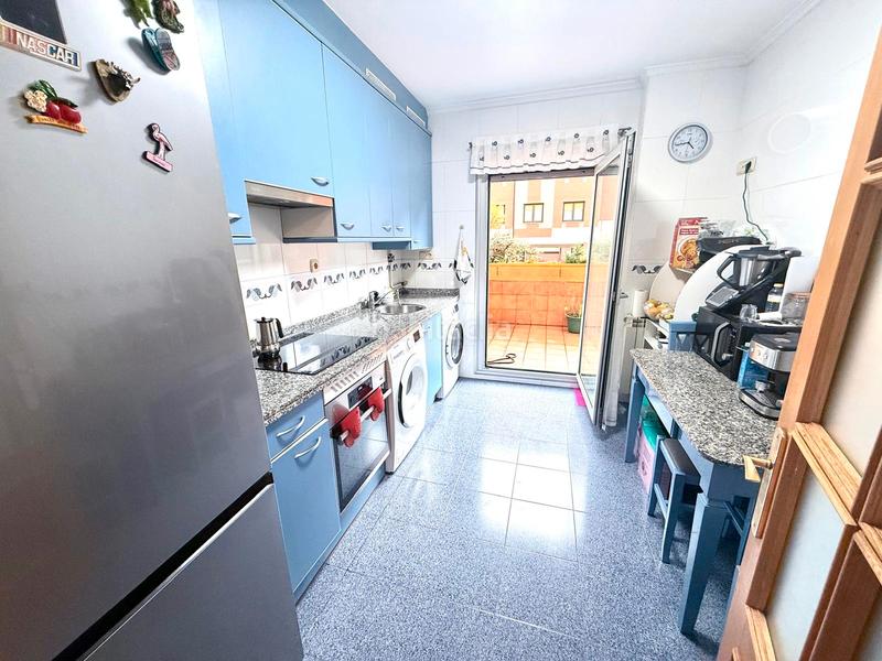 Foto 127ef972-6ef3-4f67-a37b-99e9f648d74f. Flat with heating parking pool in La Florida Oviedo