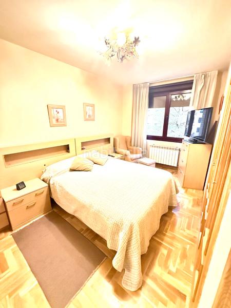 Foto bbfb4a40-e429-466d-a449-e11ad39fd5ca. Flat with heating parking pool in La Florida Oviedo