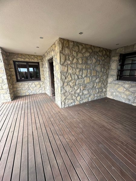 Foto 06108896-a6b6-4301-8a92-c107e73f3532. Xalet amb xemeneia calefacció aparcament piscina a Llanera