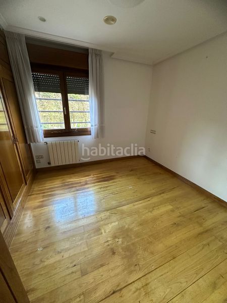 Foto 0cc64b31-a668-482c-bf8f-46c55e32b78a. Xalet amb xemeneia calefacció aparcament piscina a Llanera