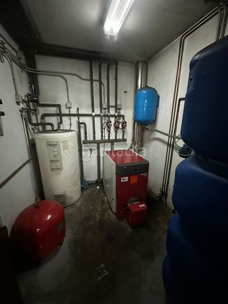 Foto d6e5e257-e498-447c-a1a2-7212c88d47bf. Xalet amb xemeneia calefacció aparcament piscina a Llanera