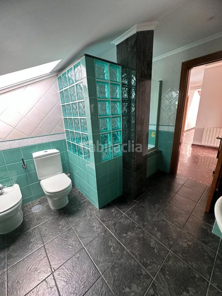 Foto f7175bc4-05fc-42d3-9749-b315611e1b93. Xalet amb xemeneia calefacció aparcament piscina a Llanera