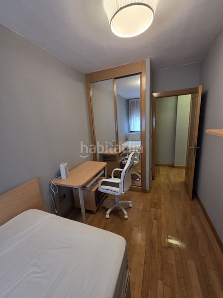 Foto f62e21ce-202b-4b9e-b3d9-c3132ce99791. Pis amb calefacció aparcament piscina a Viesques Gijón