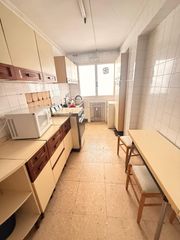 Pis a Buenavista. Vivienda amplia ideal para familia o como inversión