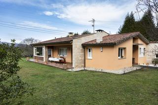 Location Chalet à Viella-Granda-Meres. ¡oportunidad en tiñana, alquiler disponible de diciembre a mayo!