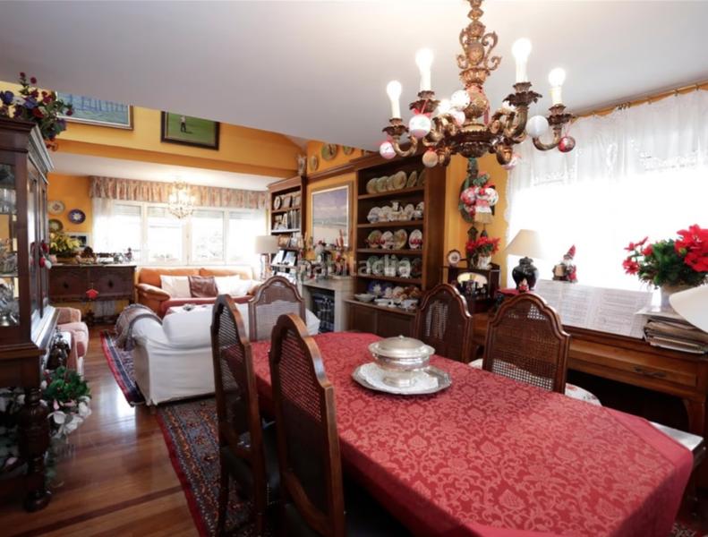 Foto b9c756ac-edcf-4d34-b9a6-8fccf07e3be2. Chalet en Parroquias Norte - Naranco Oviedo