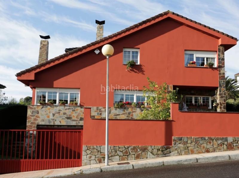 Foto c8b185ba-091c-4bf3-ad53-3b45568732b9. Chalet en Parroquias Norte - Naranco Oviedo
