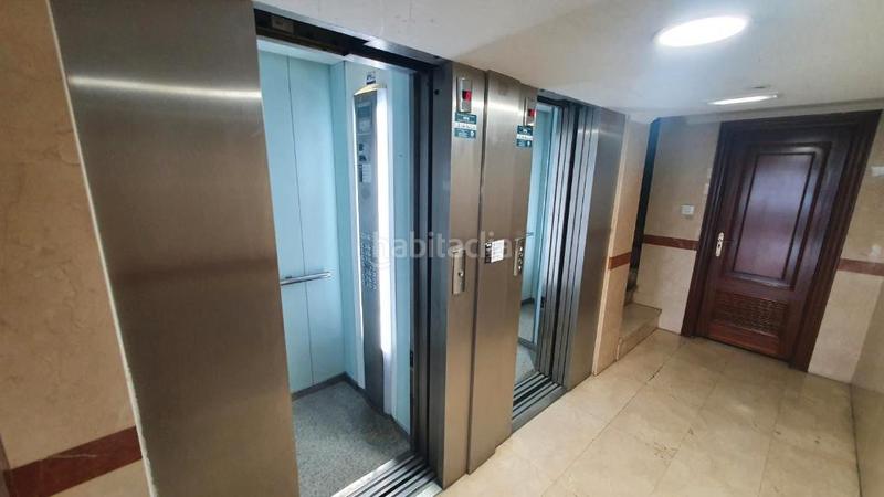 Foto 0c3f9daa-f37f-43d9-b87a-77ac79385698. Piso ¡piso reformado totalmente con licencia vut vigente! en Gijón