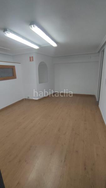 Foto d1e9eacd-b2da-4de0-a50c-98996f1ac41e. Lloguer local comercial a calle fernando casariego 25 a Langreo