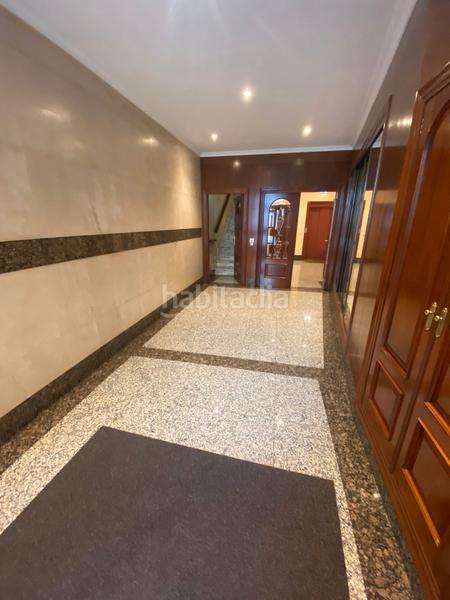 Foto 27f79302-f4b8-4a8b-a9e3-3344159aed17. Piso en plaza coro santiaguin 2 amplio piso en Sama con posibilidad de plaza de garaje en Langreo