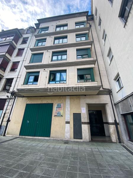 Foto 4073660e-501d-4ad5-97c0-eaccb8dd4aec. Piso en plaza coro santiaguin 2 amplio piso en Sama con posibilidad de plaza de garaje en Langreo