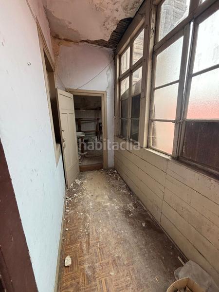 Foto b26a1299-db59-4267-bcc3-d8e9b4ba640e. Edificio en calle melquiades álvarez 22 en La Felguera Langreo