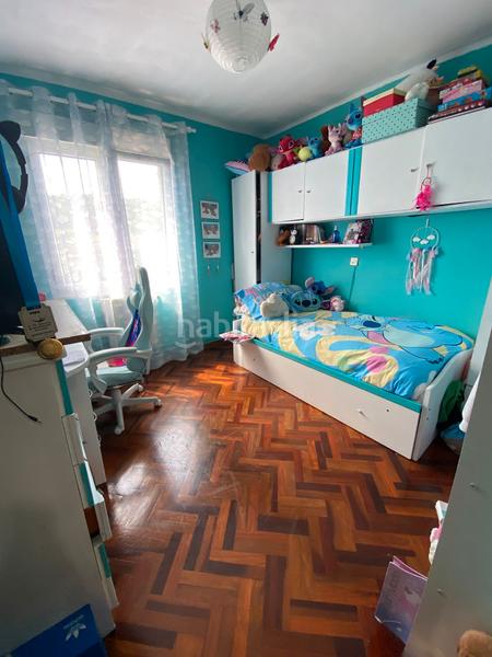 Foto ef8aeb3b-0d01-44db-8104-e124bdd85278. Casa  con garaje, local y patio en Lada Langreo