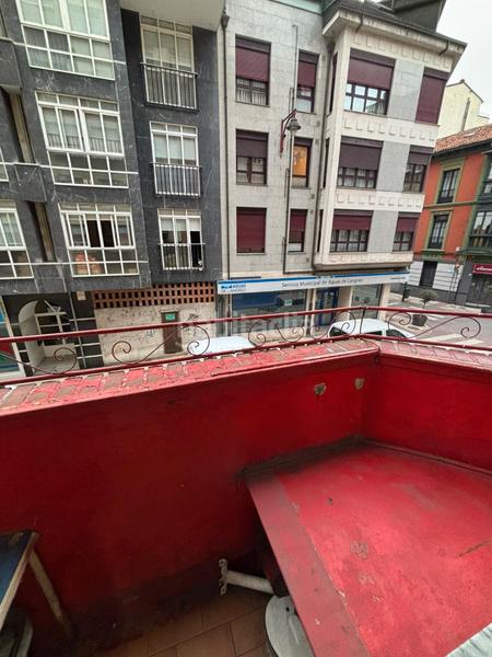 Foto 10d66c32-f3de-4b8f-bca2-98b59335695f. Pis a calle santiago 12 a Sama Langreo