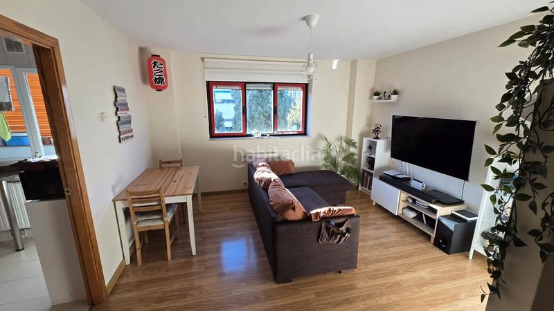 Foto bfccfd7e-1e4e-4e77-9682-3e2443ecfd8f. Pis a barrio el pilar 7 a Lada Langreo