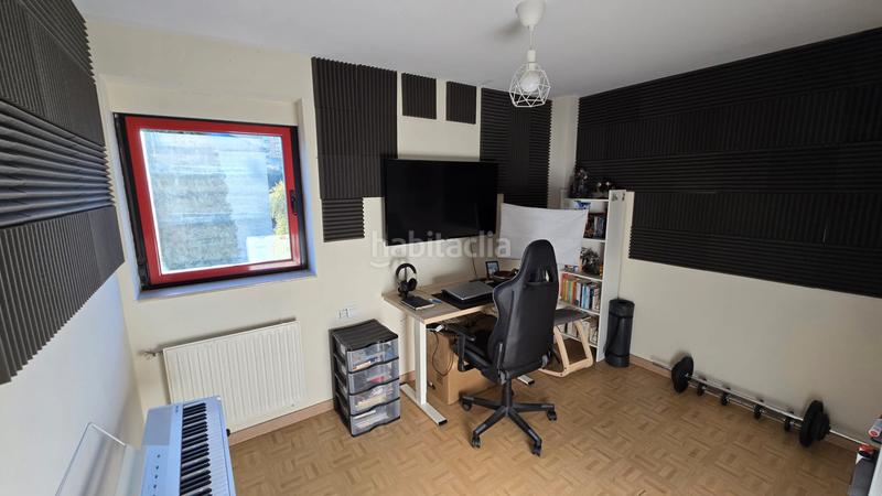 Foto e0056bba-e9d1-423d-91e0-bca2cae15eb1. Pis a barrio el pilar 7 a Lada Langreo