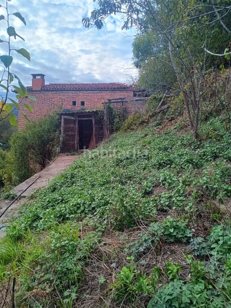Foto 43f0e9ed-6b9e-4f91-90cf-e321e166a796. Casa amb calefacció a Laviana
