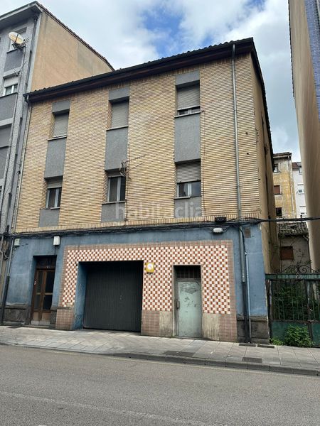 Foto 5d5de277-d879-421a-a118-8821d75ef2c3. Edificio  con garaje y dos viviendas en Sama en Langreo