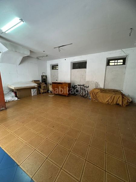 Foto 64d93c01-b379-4b43-b534-befe2e0ef052. Edificio  con garaje y dos viviendas en Sama en Langreo