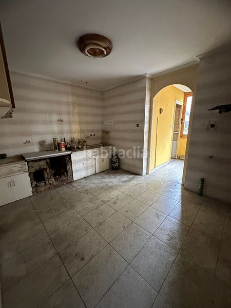 Foto be861d19-cfa0-4975-b9ae-a9f1002deba5. Edificio  con garaje y dos viviendas en Sama en Langreo