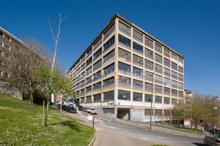 Terreny residencial a Rekalde Centro. Venta pabellón servicios y almacén en larraskitu