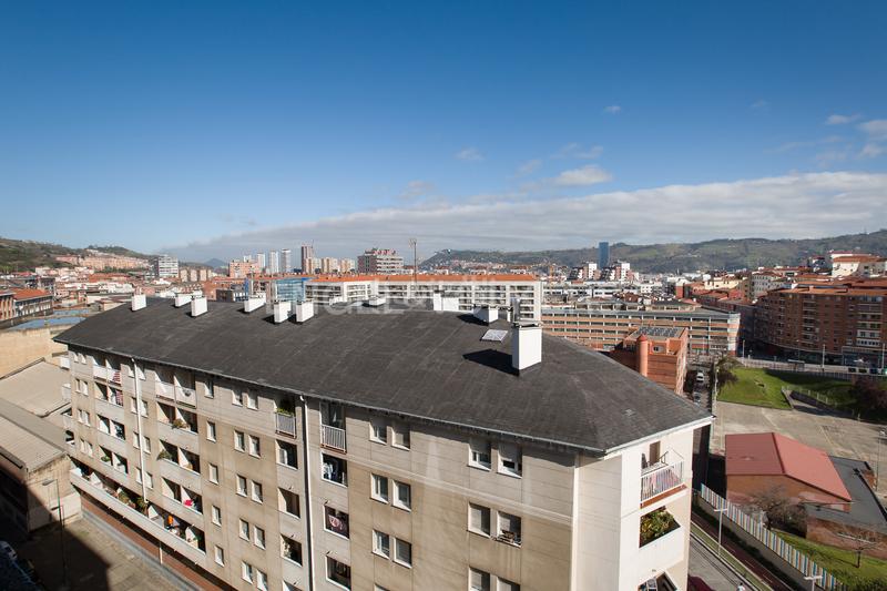 Foto dba40b45-707e-4b4b-8a6f-3707eb187373. Terreno residenziale in Rekalde Centro Bilbao
