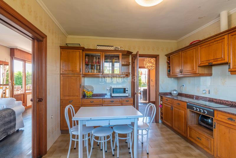 Foto 2106aeba-c879-4ca1-8714-053b6efa5e29. Casa chalet con piscina en Bermeo