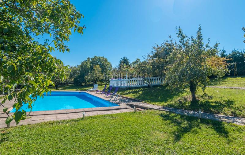 Foto cbcf12c3-13a0-4e38-99ca-d96fde6d0b66. Casa chalet con piscina en Bermeo