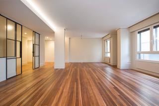 Appartement à Sabino Arana-Jesuitas. Vivienda reformada en rodríguez arias