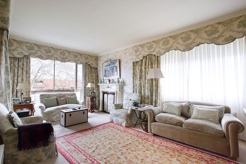Foto 9c7f71ff-b0e2-48de-a41d-74fd927ad59a. Apartament amb calefacció aparcament a Neguri Getxo
