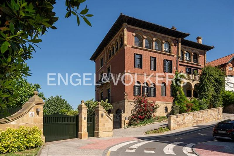 Foto a5df4c6f-e84a-4126-9768-49816a6f5516. Dúplex emblemático dúplex con vistas en Neguri en Getxo