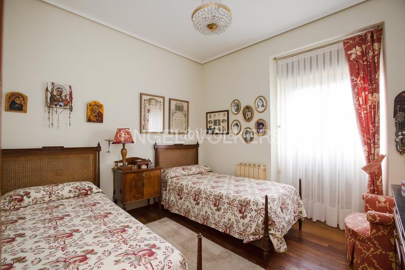 Foto 79caed6a-33e2-40bf-b902-01c3b9d03de1. Zweistöckige wohnung mit heizung parking in Neguri Getxo